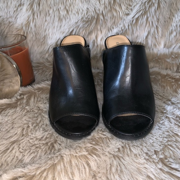 🦋Express Black Open Toe Mules - Picture 2 of 6